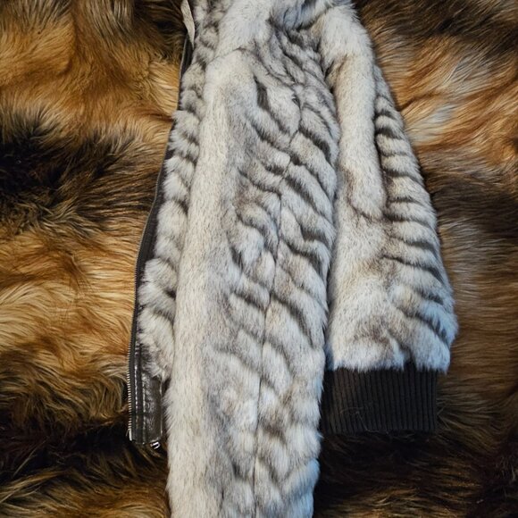 Vintage Guess XS Tipped Blue Fox Chevron Faux Fur Coat with Knit and Leather... - Picture 6 of 10